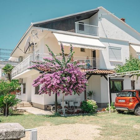 Vila Adriatik Ulcinj Esterno foto