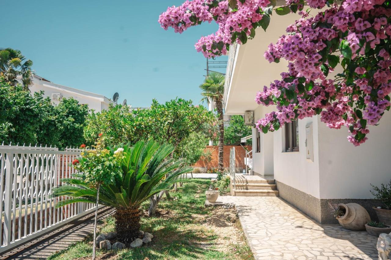 Vila Adriatik Ulcinj Esterno foto