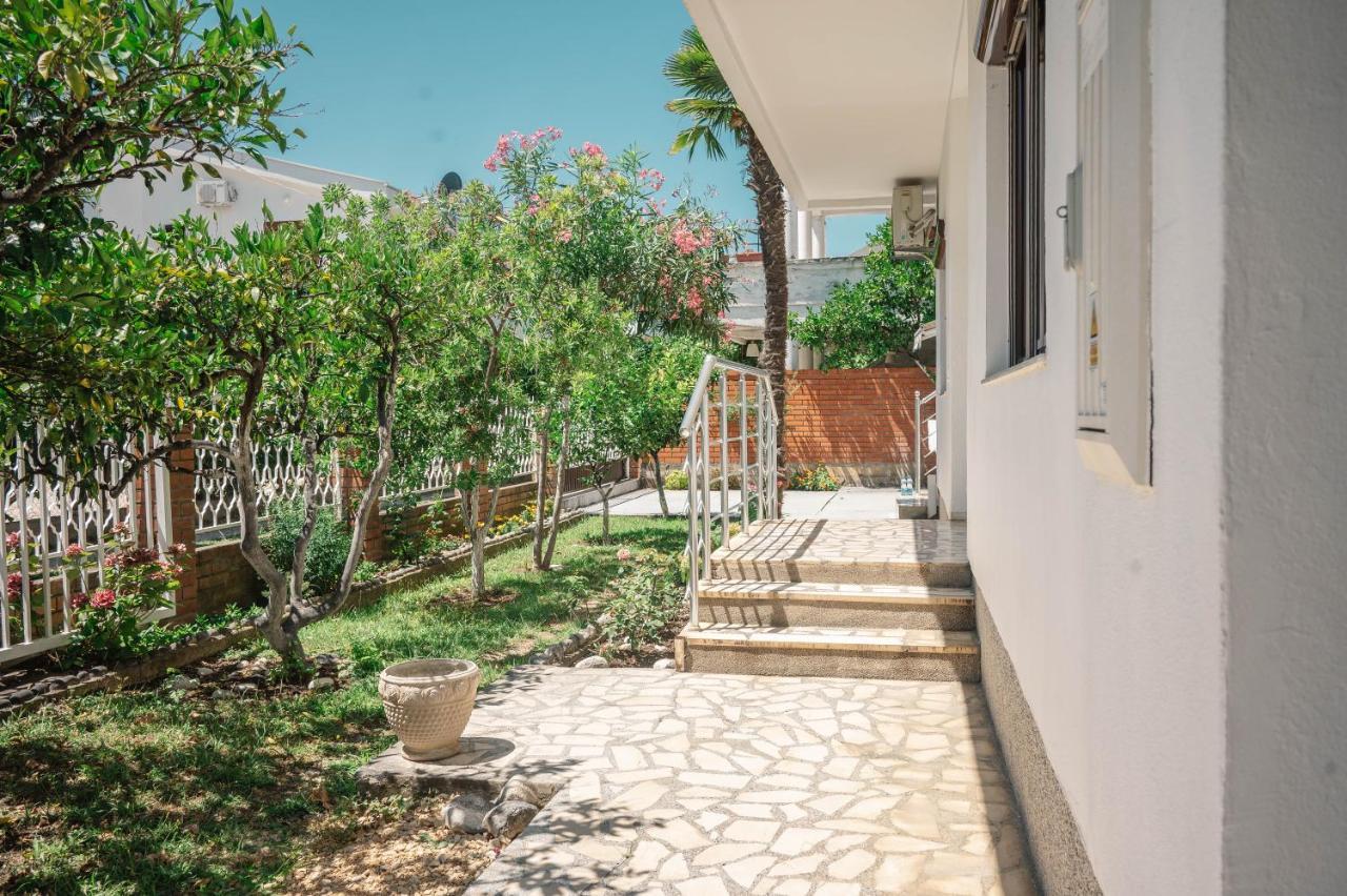Vila Adriatik Ulcinj Esterno foto