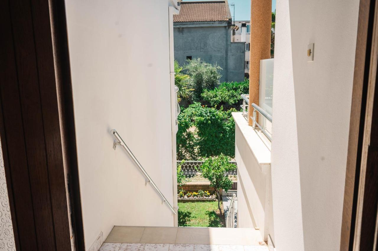 Vila Adriatik Ulcinj Esterno foto