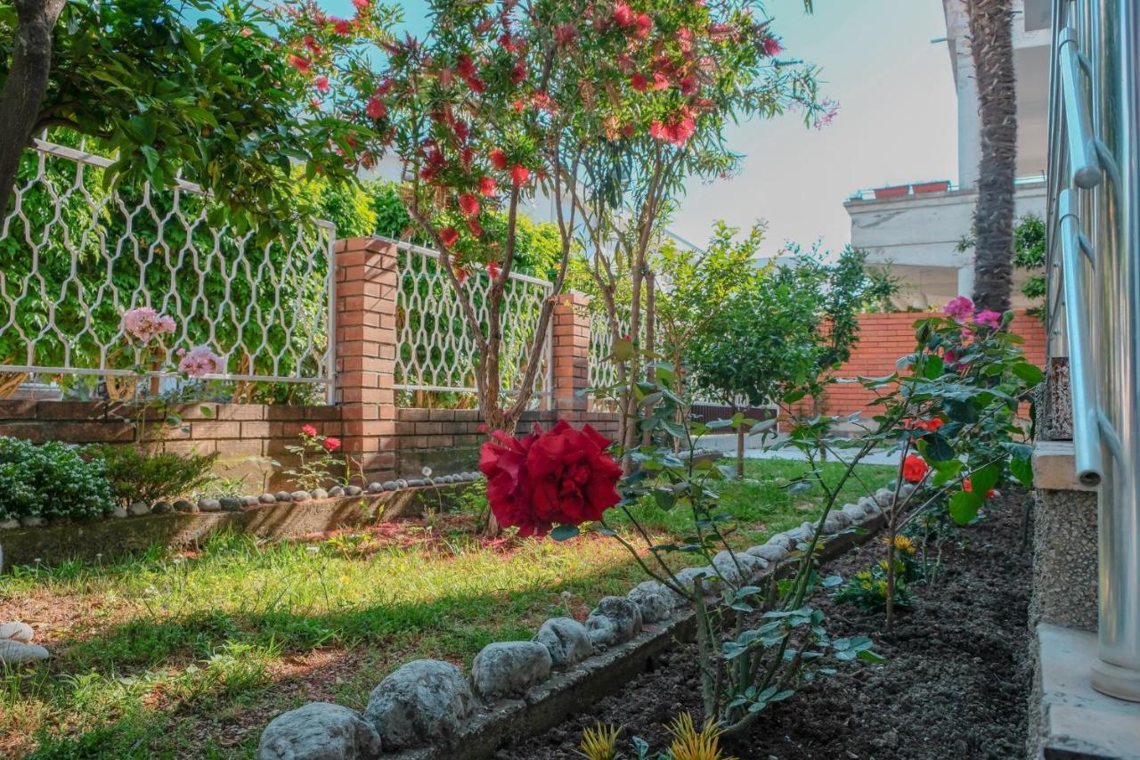Vila Adriatik Ulcinj Esterno foto